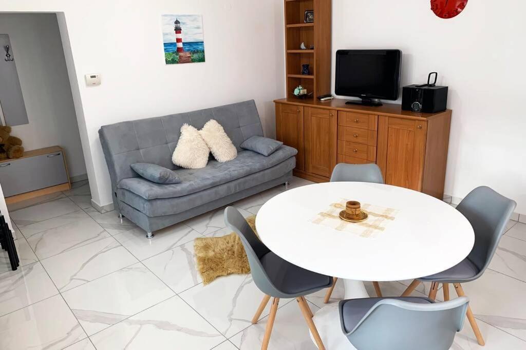 New Apartment Ema I Krk Town Bagian luar foto