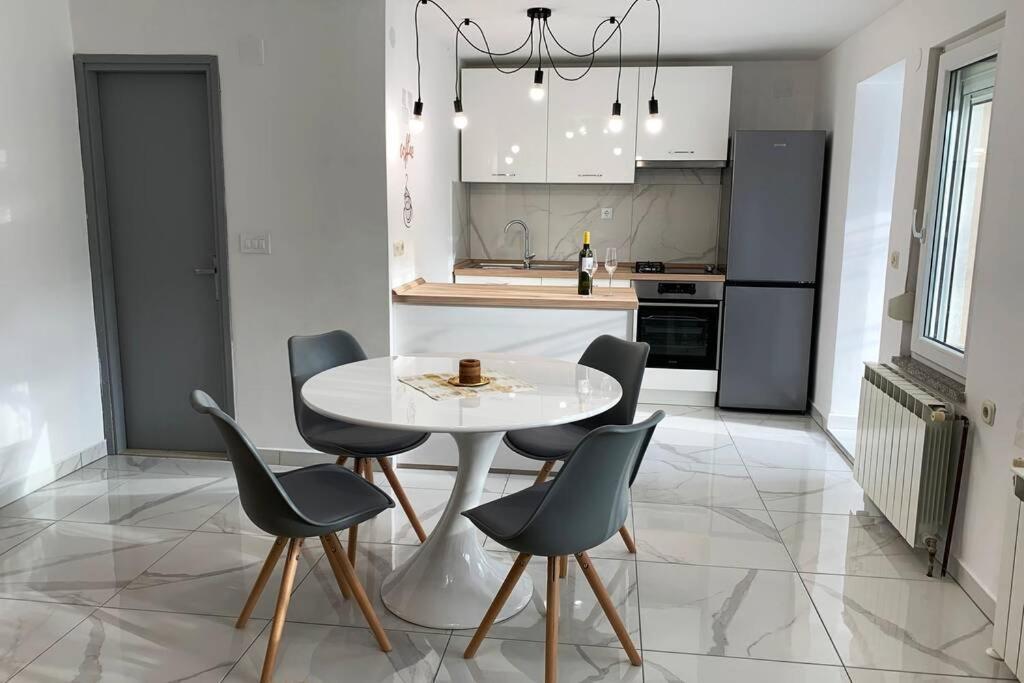 New Apartment Ema I Krk Town Bagian luar foto